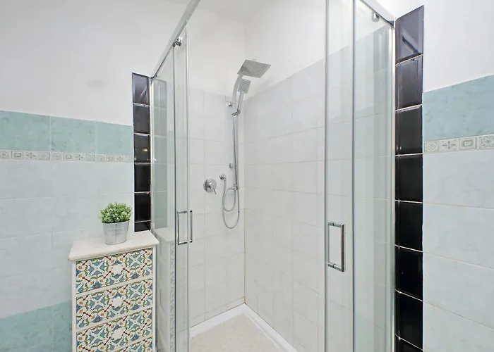 Gallery Apartment *